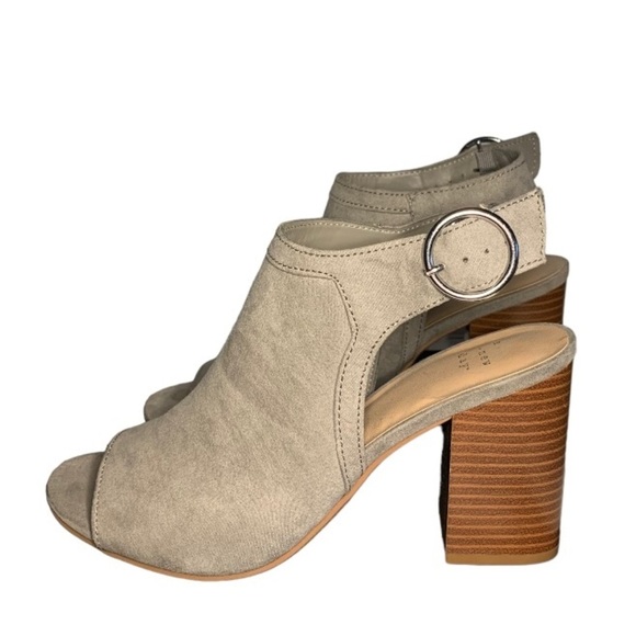 a . new day Target Shoes - SHOES Light Gray Suede Open Toe High Heel Open Heel Shoe 3.5 Inch Chunky Heel